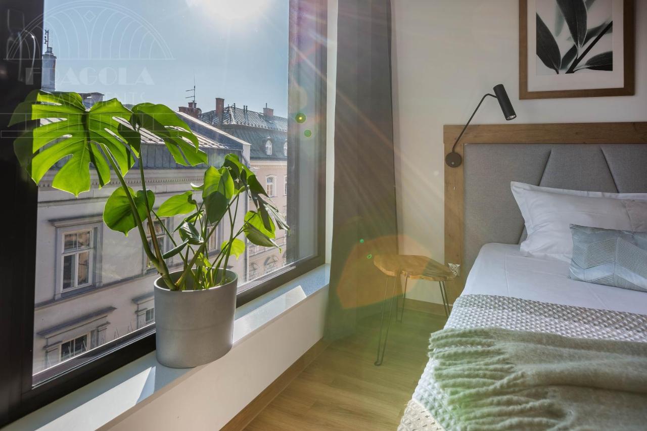 Appartamento Modern View Of Planty Park Cracovia Esterno foto