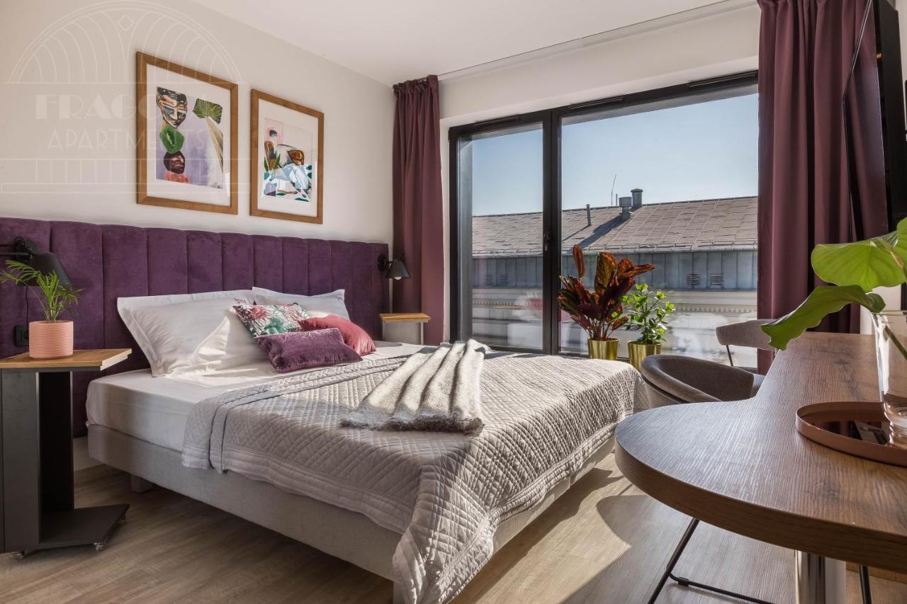 Appartamento Modern View Of Planty Park Cracovia Esterno foto